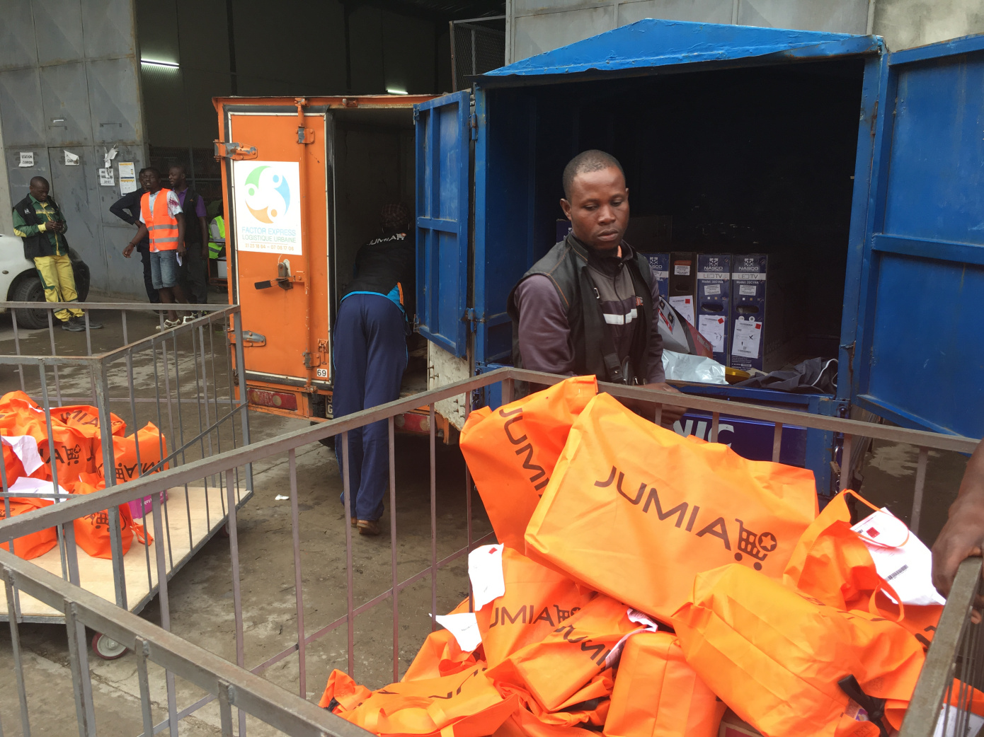 Preparation of deliveries in Abidjan (Ivory Coast).